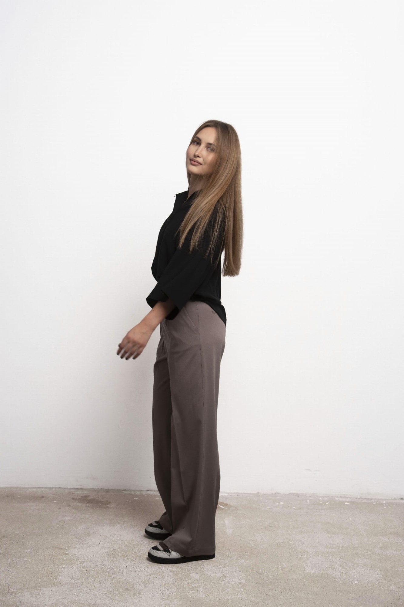 Spodnie Enza Petite Beige – beżowe spodnie damskie